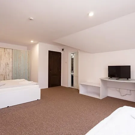 Hotel Csiki 3*